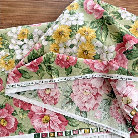 Vintage VIP Cranston Floral Pink White Green Quilting Cotton Fabric 1 yrd+13"x45 - Picture 6 of 8